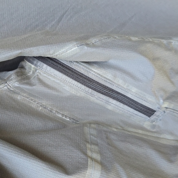 Patagonia black hooded windbreaker XS - Picture 10 of 13